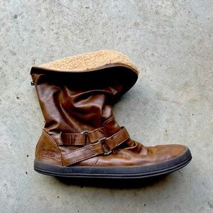 Blowfish flat winter gold down boots 8.5w